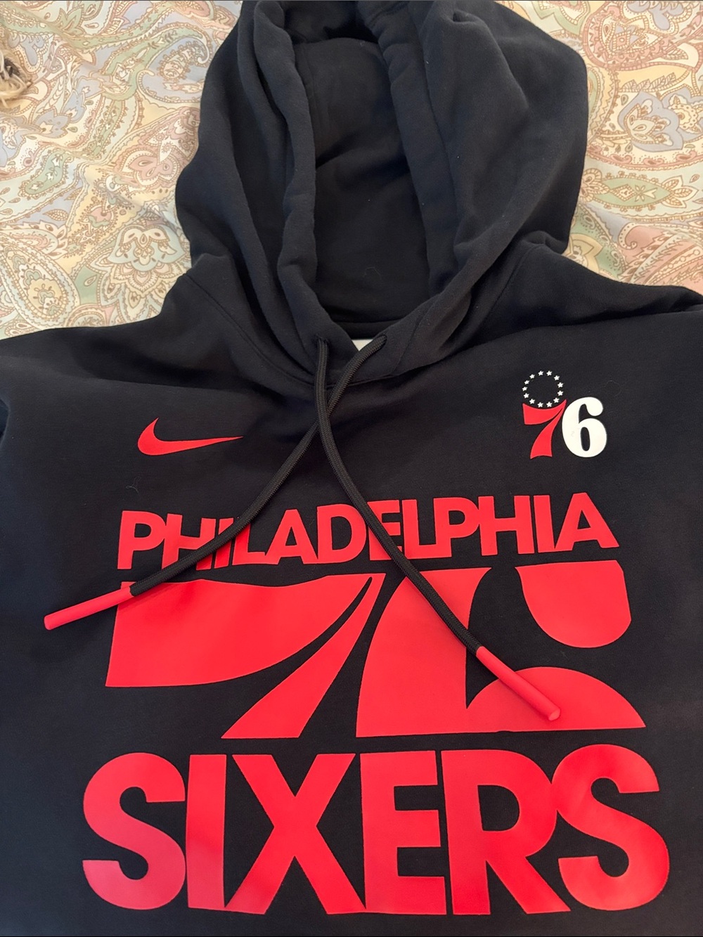 NBA Nike Black & Red Philadelphia Sixers Pullover Hoodie